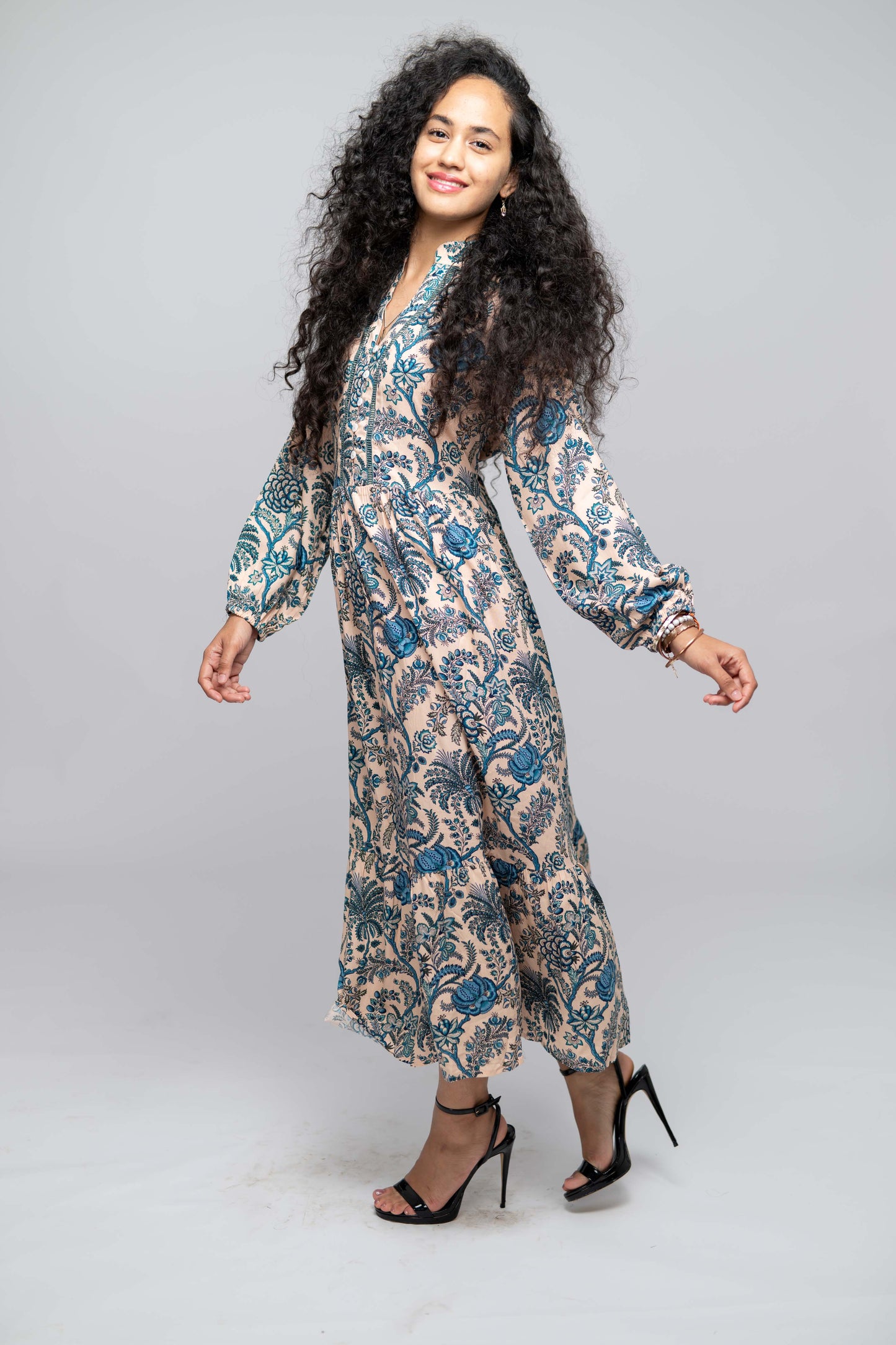 Sicnature Collection- Floral Printed Maxi Dress